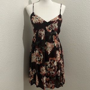 Cape and Juby XL Floral Knee Length Dress